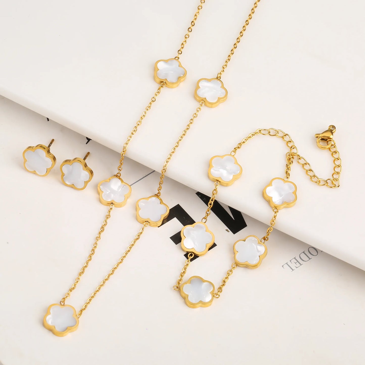 Olivia® Clover Luxe Set