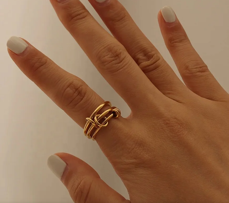 Amaretti Ring
